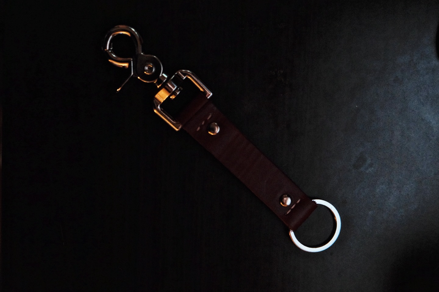 Leather key fob with swivel clip